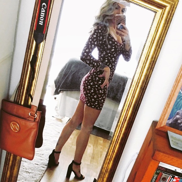 Floral Bodycon👀 - Picture 1 of 4